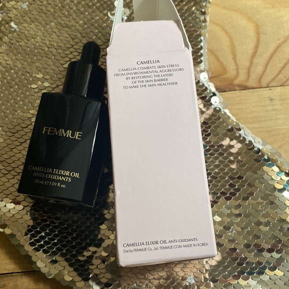 Femmue Camellia Elixir Oil new in box - Picture 5 of 5